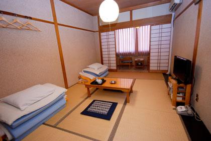 Voyage sur-mesure, Maison d'hôtes à côté de la gare de Kii Katsuura